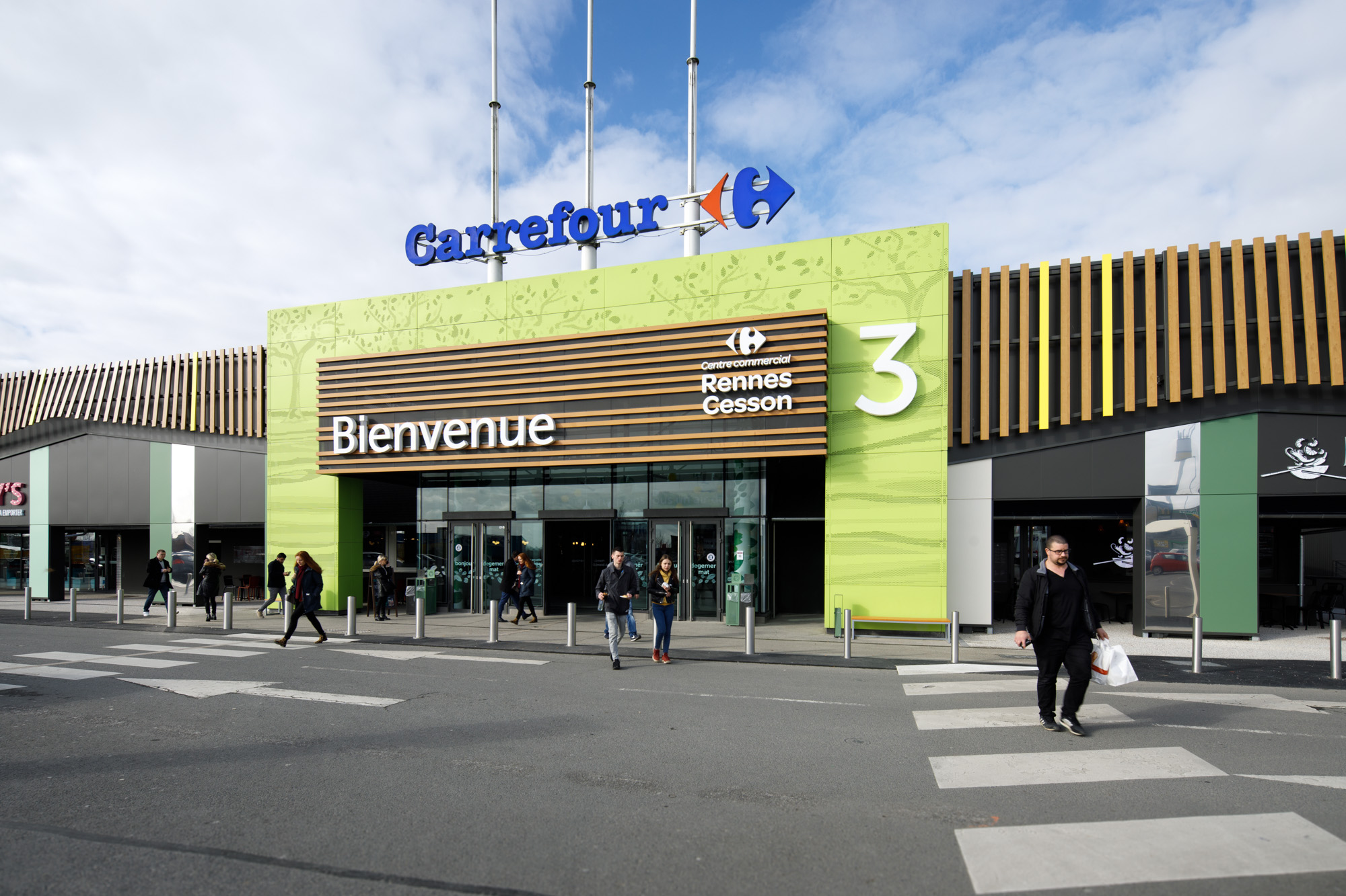 Exposition  Carrefour Cesson Svign du 21 au 26 Fvrier.